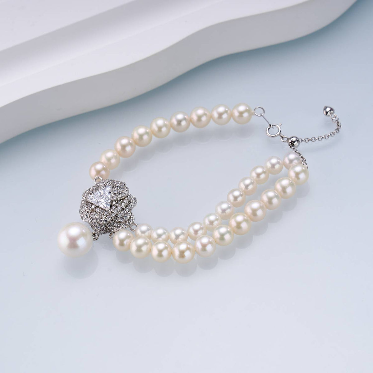 Camellia Whisper Pearl Bracelet